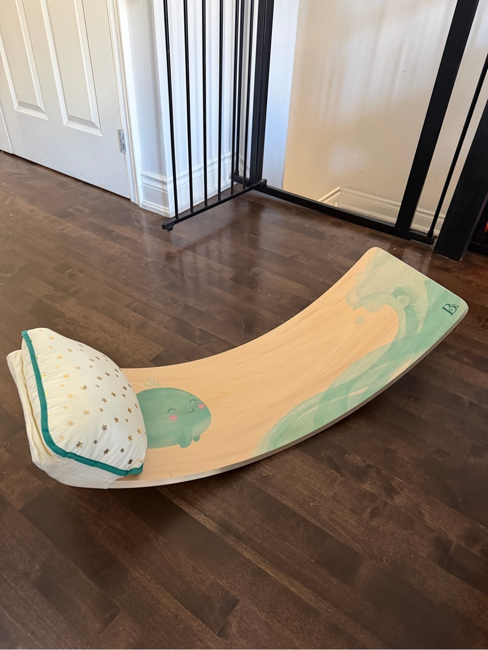 Green Wave Wooden Balance Board - Home Wall Decor Accent